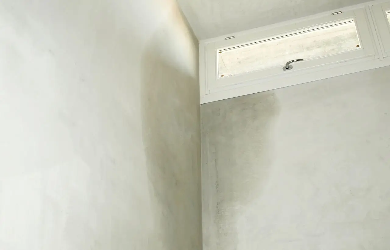 Come eliminare le macchie di fumo dalle pareti