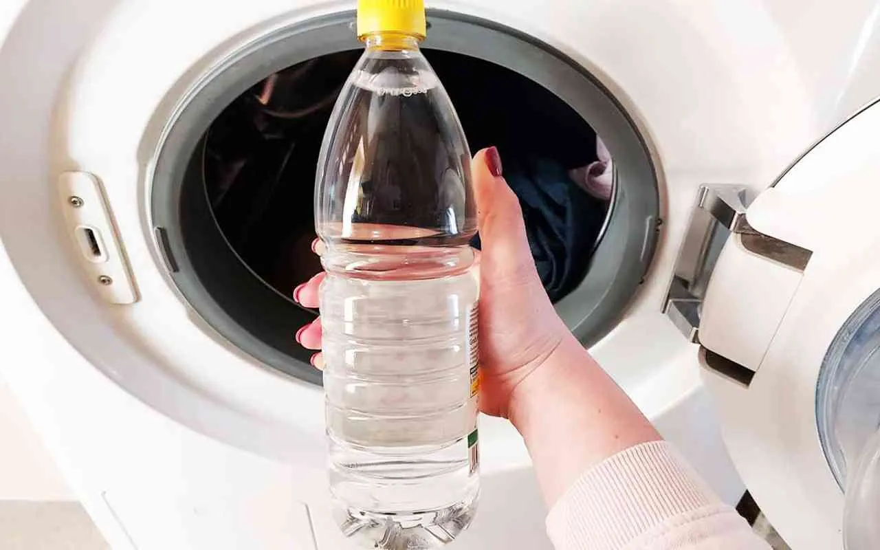 Attenzione! Non mischiare mai aceto e candeggina