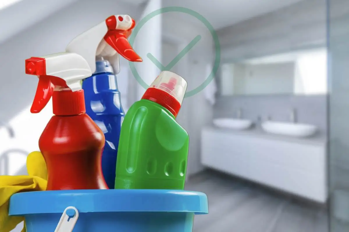 Non usare mai questo prodotto per pulire il bagno: ecco il motivo che nessuno ti dice